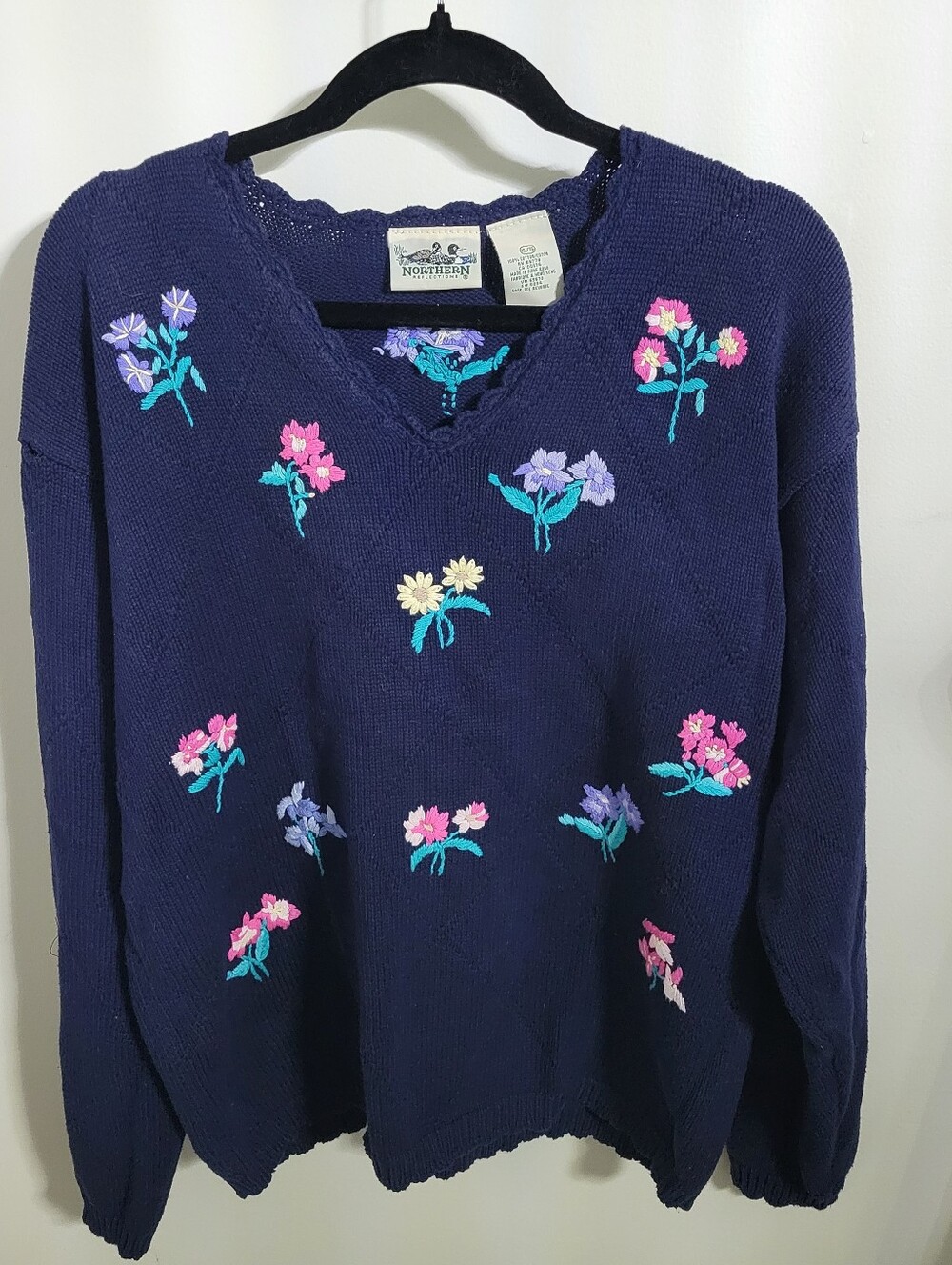Northern Reflections Navy Floral Embroidered V-Neck Sweater - Women's, Size XL